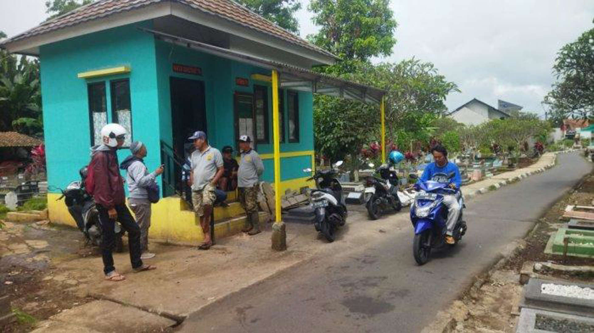 Syamsul Hidayat Dibacok di Kuburan, Untung Masih Selamat